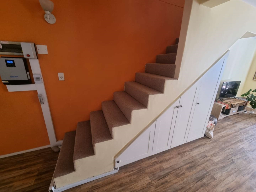 To Let 2 Bedroom Property for Rent in Claremont Upper Western Cape